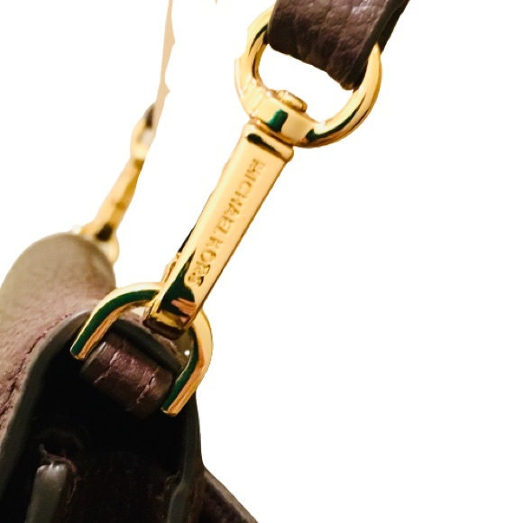 NWOT Michael Kors Pebbled, Authentic Leather, Crossbody, Multocket, Bag! - Picture 7 of 9